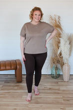 Load image into Gallery viewer, Better This Way Top