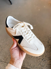 Load image into Gallery viewer, MIA: Axel Sneaker