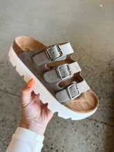 Load image into Gallery viewer, Very G: Plaza Sandal