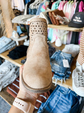 Load image into Gallery viewer, Very G: Leah Boot