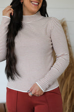 Load image into Gallery viewer, Don't Blink Top