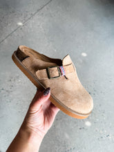 Load image into Gallery viewer, Capri Clog