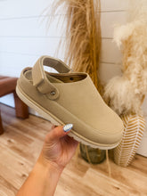 Load image into Gallery viewer, For The Moment Clogs