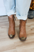 Load image into Gallery viewer, Very G: Jimmy Woven Boot
