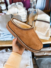 Load image into Gallery viewer, Very G: Georgina Slipper