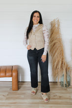 Load image into Gallery viewer, Live Freely Vest