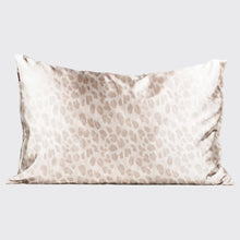 Load image into Gallery viewer, KITSCH: Satin Pillowcase - Leopard

