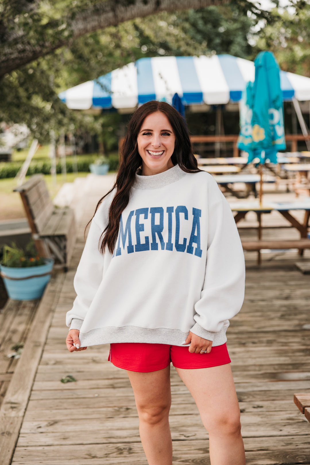 USA & AMERICA Reversible Mock Neck Top