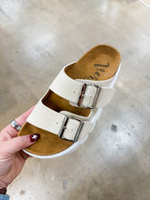 Load image into Gallery viewer, Very G: Jazmin Sandal
