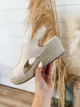 Load image into Gallery viewer, Very G: Sawyer Sandal
