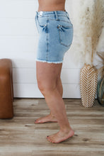 Load image into Gallery viewer, PLUS: Judy Blue: Here Comes The Sun Shorts

