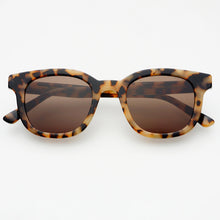 Load image into Gallery viewer, Jasper Sunglasses- Milky Tortoise
