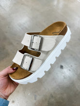 Load image into Gallery viewer, Very G: Jazmin Sandal
