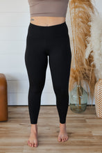 Load image into Gallery viewer, Face The Day Legging
