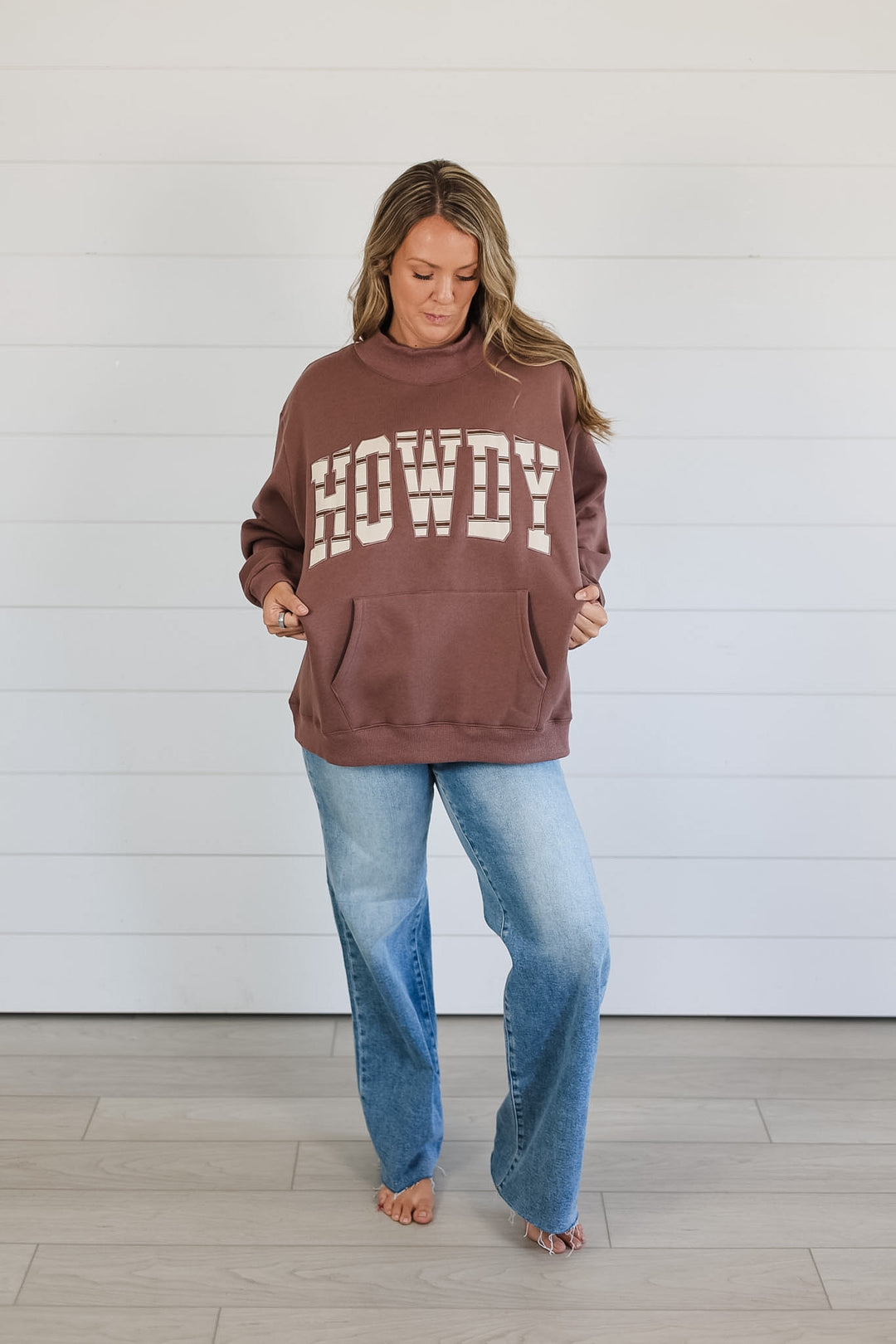 HOWDY Mock Neck Top