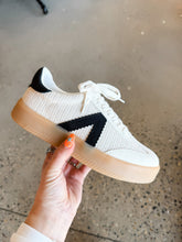 Load image into Gallery viewer, MIA: Axel Sneaker
