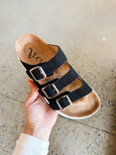 Load image into Gallery viewer, Very G: Plaza Sandal
