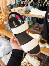 Load image into Gallery viewer, MIA: Jene Sandal

