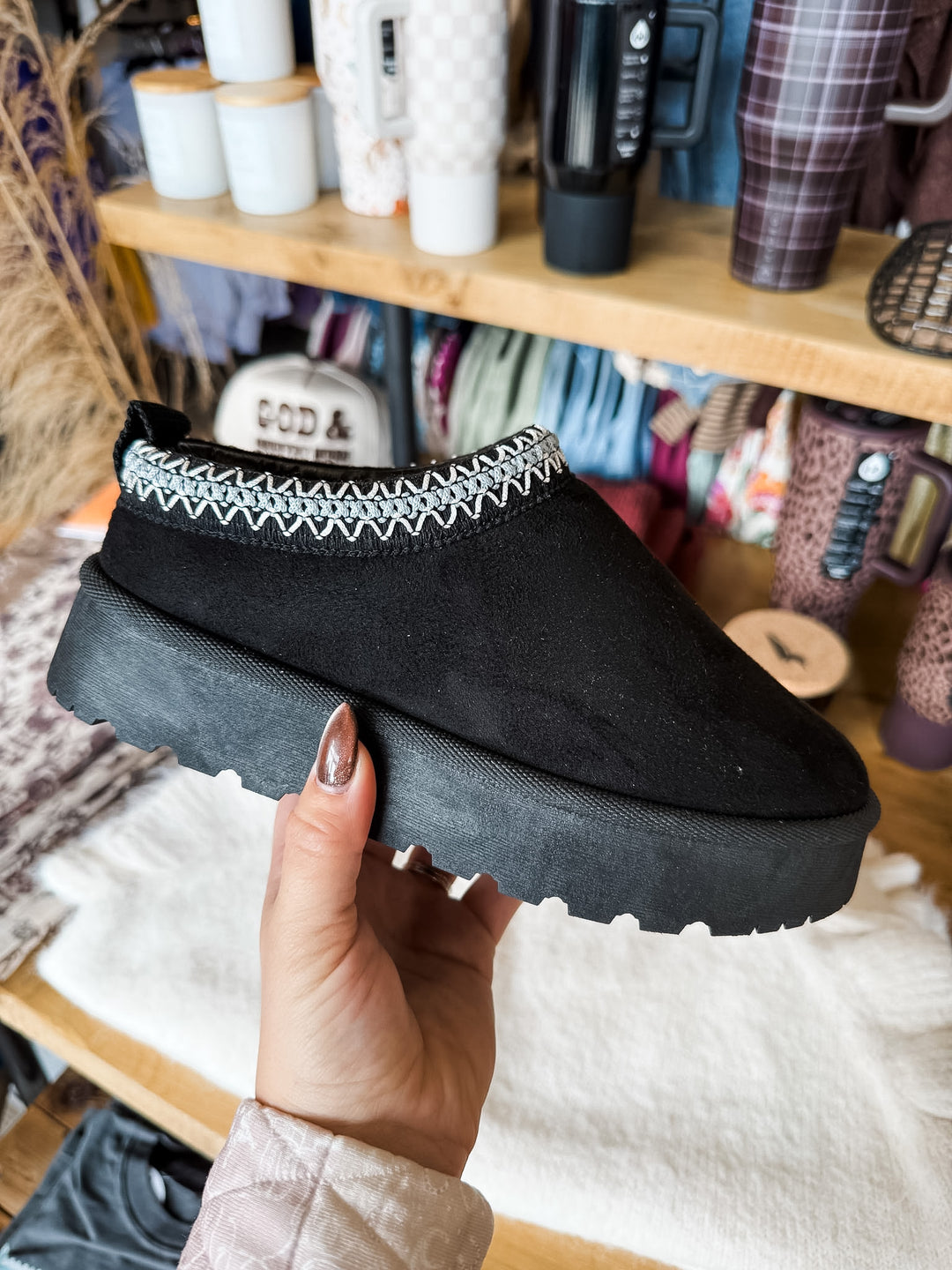 MIA: Lyanna Slipper