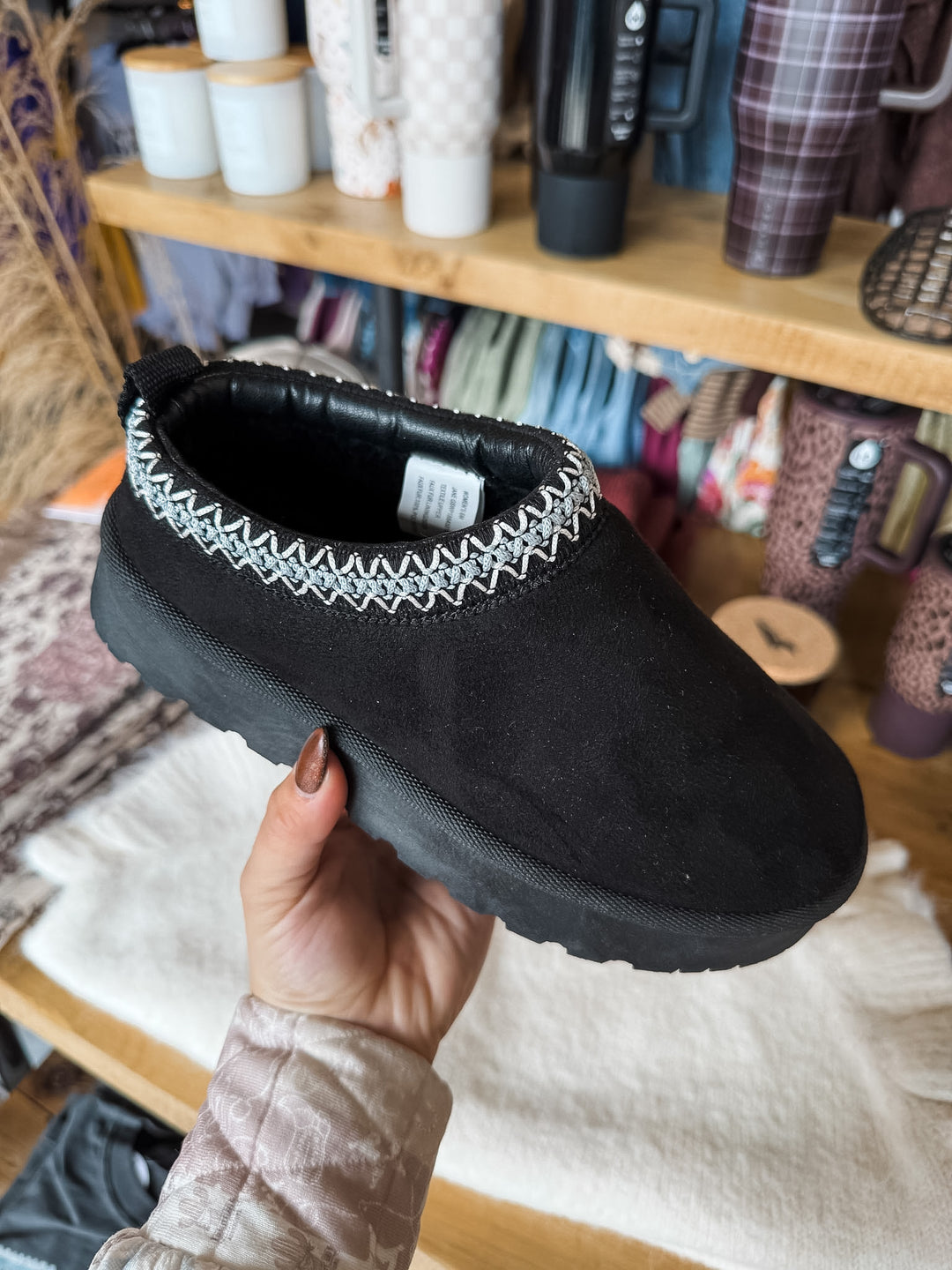 MIA: Lyanna Slipper