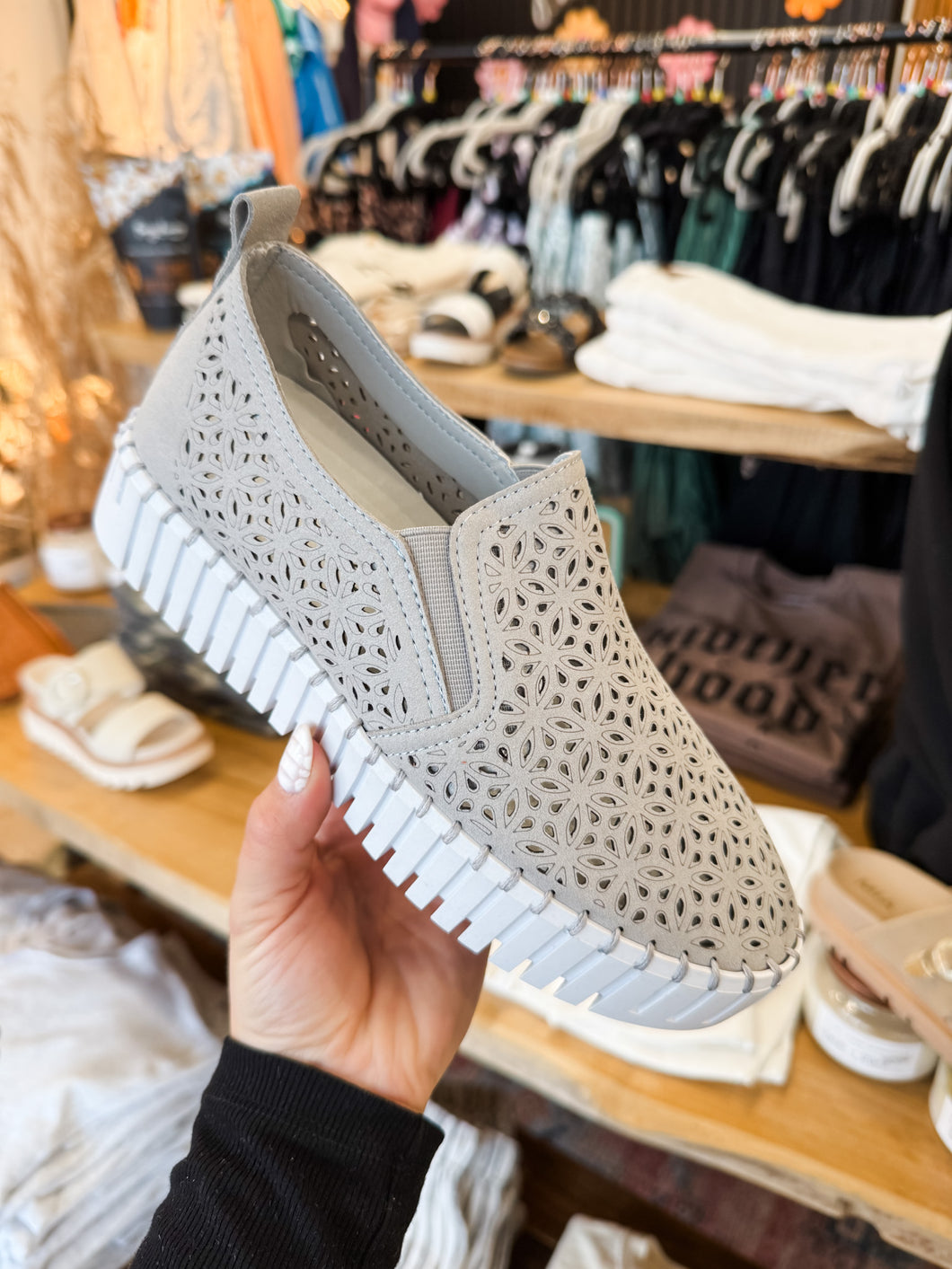 Very G: Nicole Sneaker