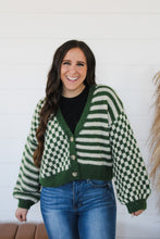 Load image into Gallery viewer, Checkered On Trend Cardigan
