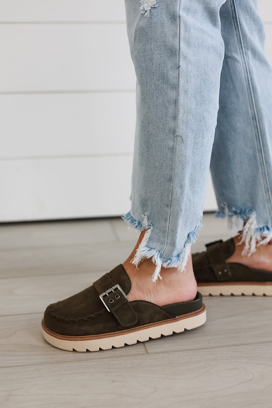MIA: Zaina Clog