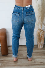 Load image into Gallery viewer, Judy Blue: Feeling Your Best Jogger Denim
