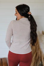 Load image into Gallery viewer, Don&#39;t Blink Top
