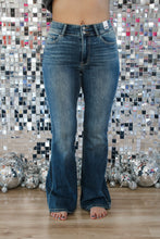 Load image into Gallery viewer, Judy Blue: See You Now Denim
