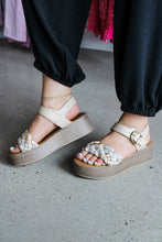 Load image into Gallery viewer, Blowfish: Lapaz Sandal
