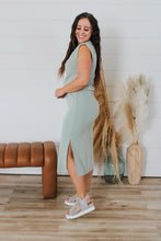 Load image into Gallery viewer, Over My Head Dress
