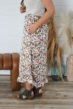 Load image into Gallery viewer, Fresh &amp; Bright Skirt
