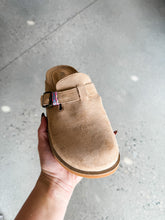 Load image into Gallery viewer, Capri Clog
