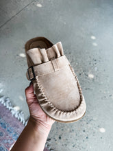 Load image into Gallery viewer, Joia Clog
