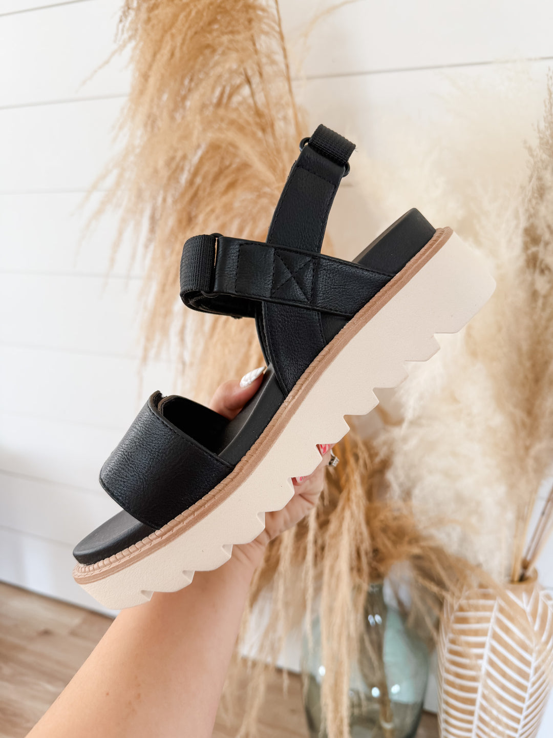 MIA: Jony Sandal