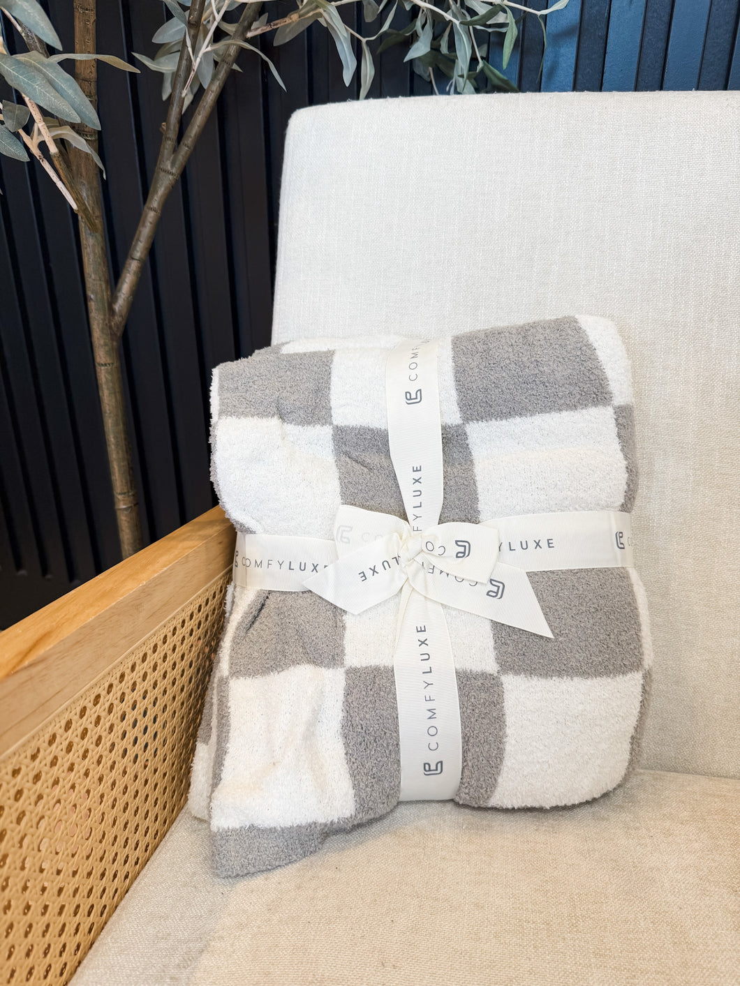 Checkered Comfy Luxe Blanket