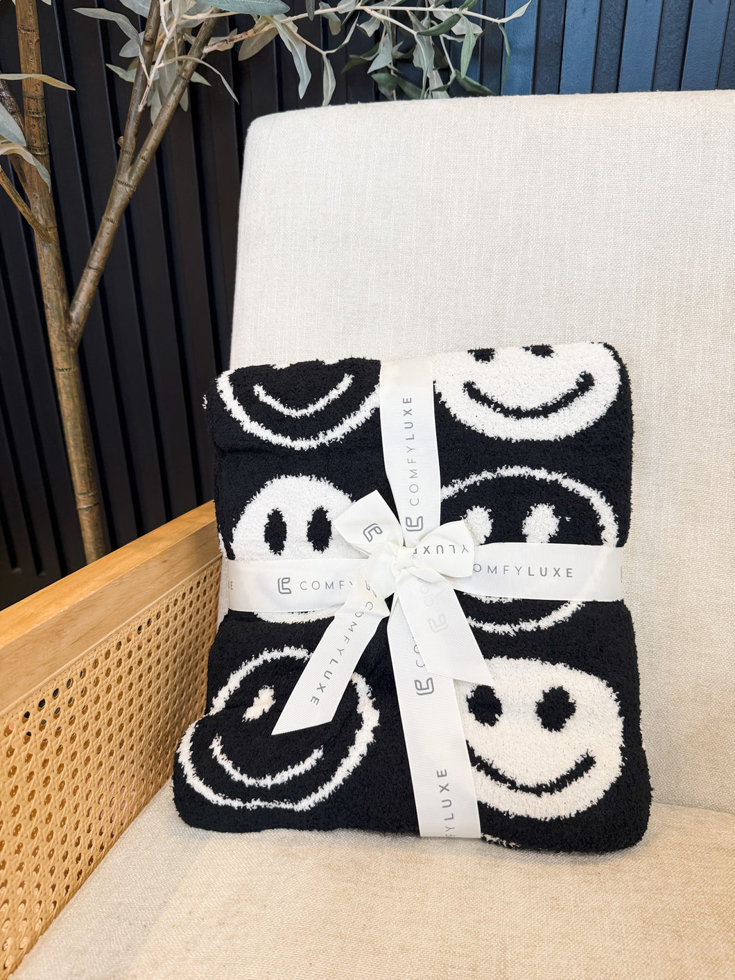 Smiley Face Comfy Luxe Blanket