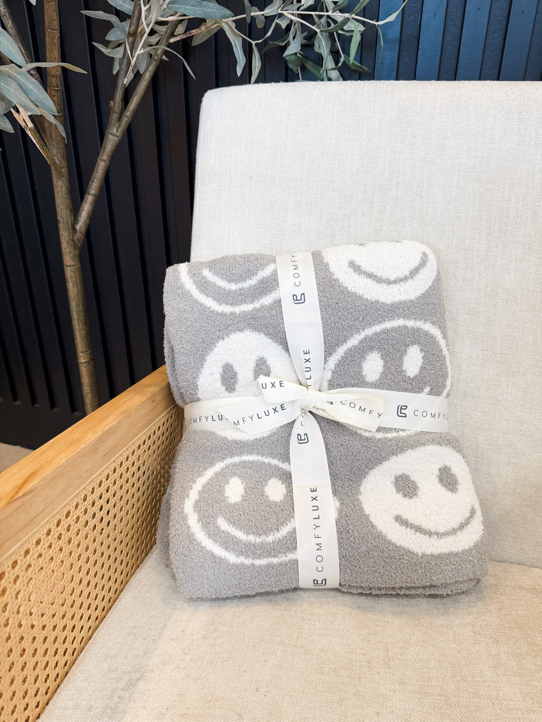 Smiley Face Comfy Luxe Blanket