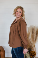 Load image into Gallery viewer, PLUS: Lost In It All Top
