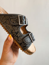 Load image into Gallery viewer, Very G: Berry Sandal
