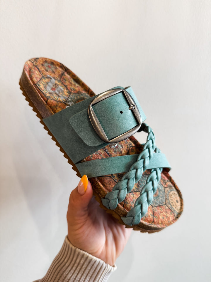 Very G: Nora Sandal (DAMAGED)