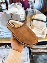 Load image into Gallery viewer, Very G: Georgina Slipper
