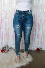 Load image into Gallery viewer, Judy Blue: In The Times Denim
