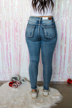 Load image into Gallery viewer, Judy Blue: In The Times Denim
