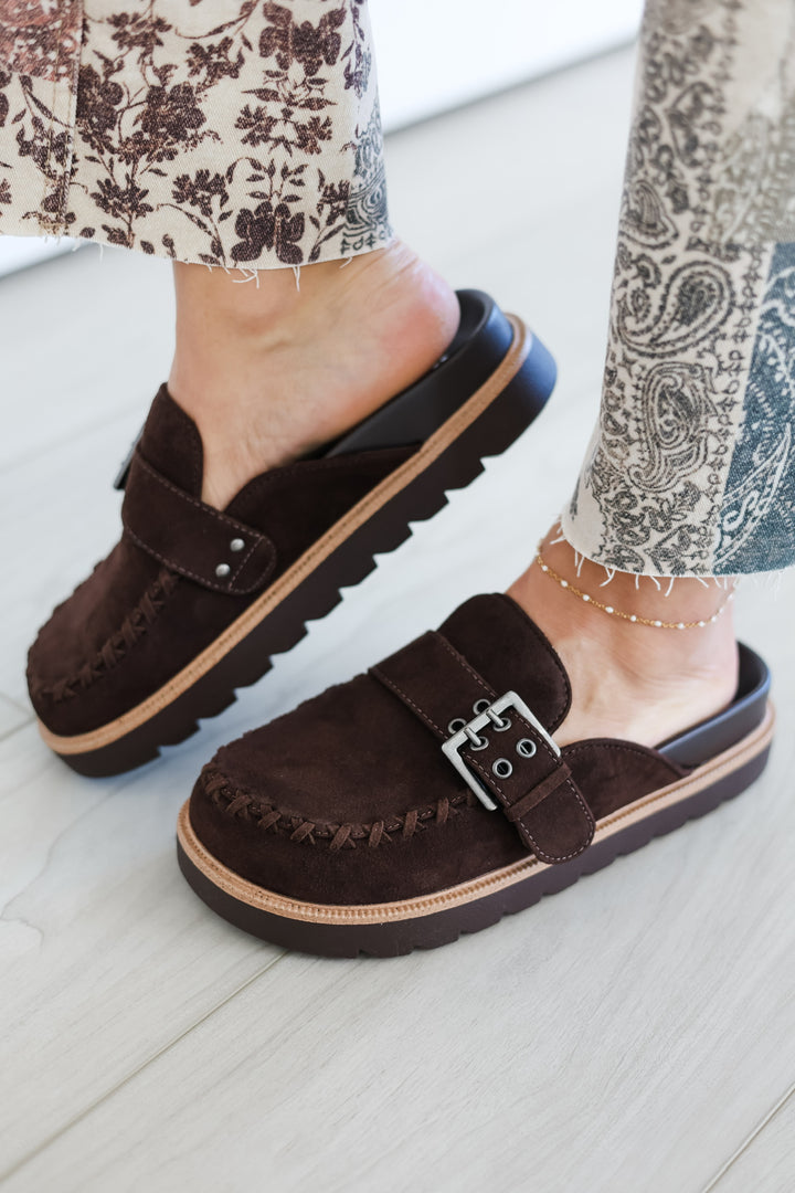 MIA: Zaina Clog