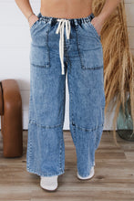 Load image into Gallery viewer, Keep An Eye Out Pant
