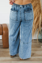 Load image into Gallery viewer, Keep An Eye Out Pant
