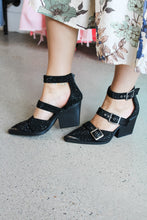 Load image into Gallery viewer, Very G: Skyline Shoe
