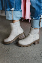 Load image into Gallery viewer, Blowfish: Levorah Boot
